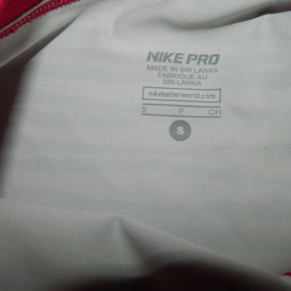 Nike Pro Core Tiger Print Capris Size S (S-38) - Picture 3 of 3